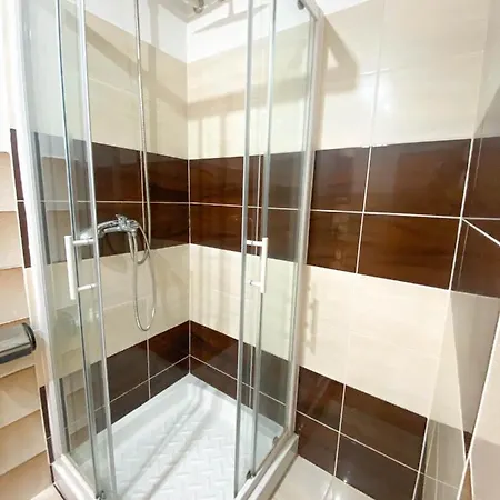 Charming Emi With Terrace Apartment *